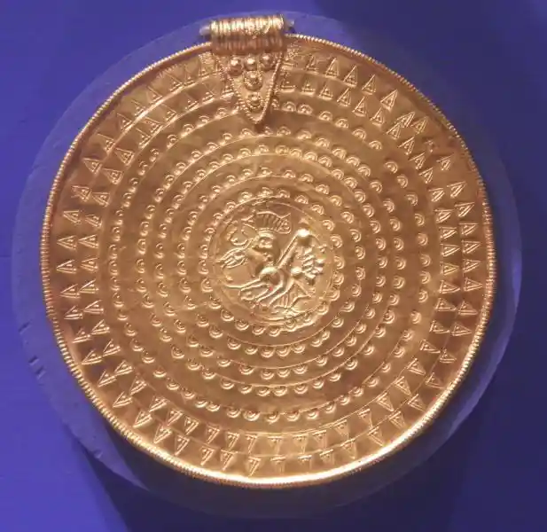 Gold pendant solar disc ornament